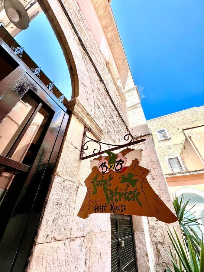 Saint Patrick Guest House Barletta Bagian luar foto